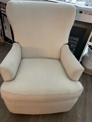 Upholstery Cleaning Services in Silver Spring, MD (2)