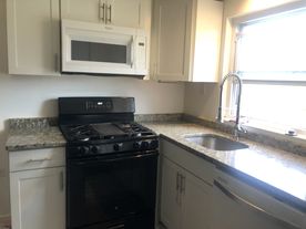 Deep Cleaning in Hyattsville, MD (2)